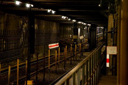 Berlin tunnel U-Bahn Ku’damm