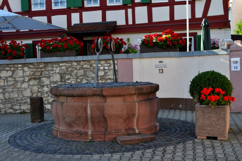 Bergen-Enkheim, Michlerbrunnen