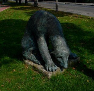 Bergen op zoom kunstwerk beer