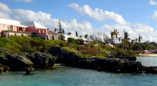 Bermuda (UK) photos number 11 coastal vista with house photo
