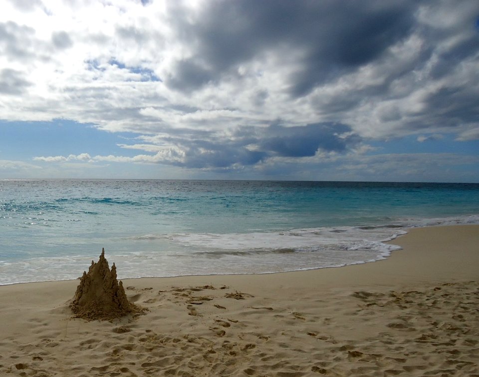 Bermuda (UK) photos number 65 sandcastle clouds beach Atlantic Ocean