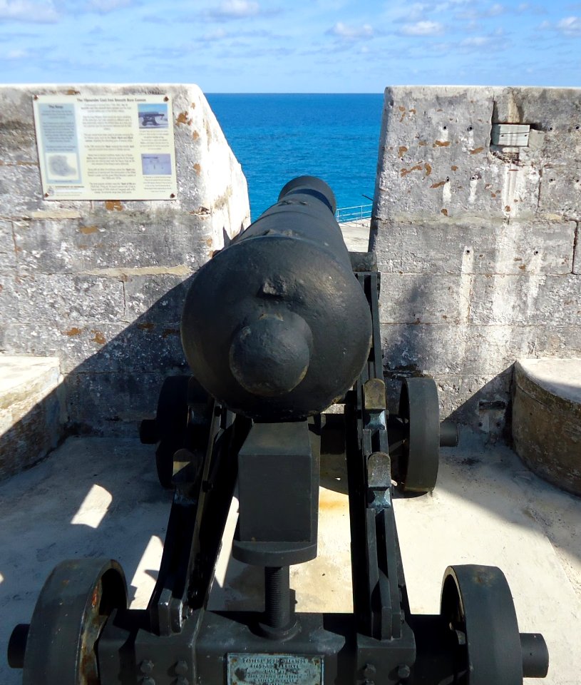 Bermuda (UK) Number 154 Cannon pointing to Atlantic Ocean