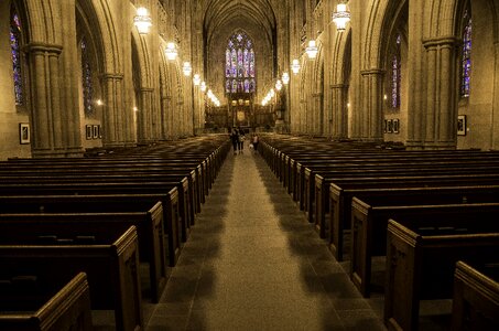 Duke chapel lights pews