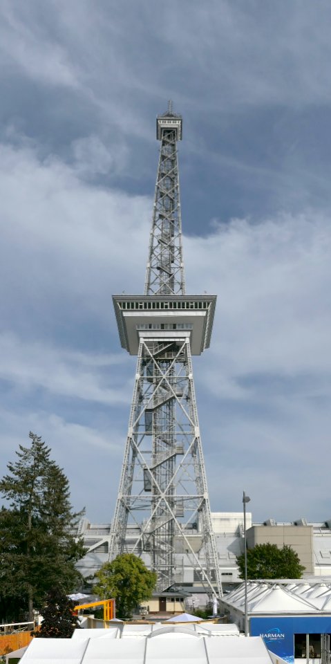 Berliner.Funkturm.im.Messegelaende