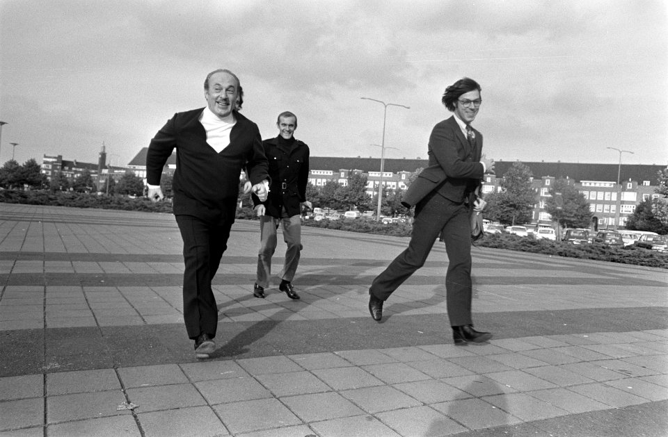 Beroemde modeontwerpers waren aanwezig zijn P. en C. modeshow 100-jarig bestaan , Bestanddeelnr 922-8728