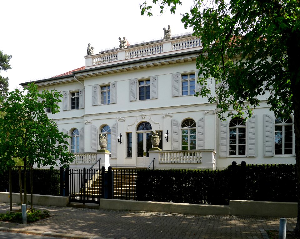 Berlin-Grunewald Bismarckallee 22