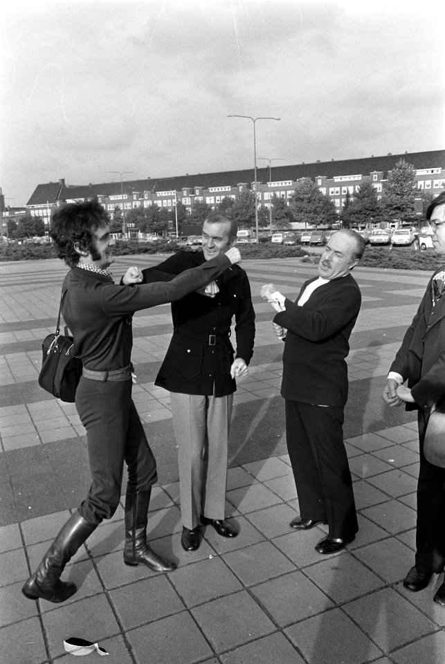 Beroemde modeontwerpers waren aanwezig zijn P. en C. modeshow 100-jarig bestaan , Bestanddeelnr 922-8725