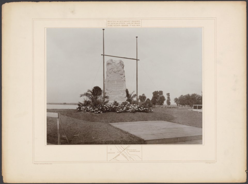 Bestek no. 217, dienst 1902-1905. De gedenksteen, van de Maaszijde gezien, met t, Bestanddeelnr 203