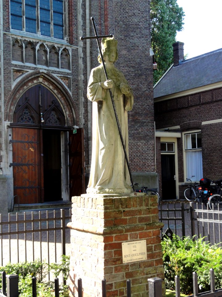 Best Rijksmonument 515261 beeld H.Odulphus
