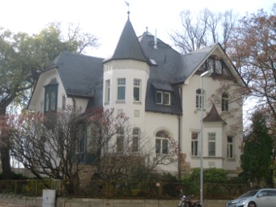 Bernhardstraße 98