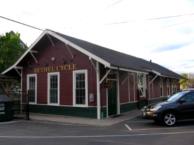 Bethel Cycle in old station 014