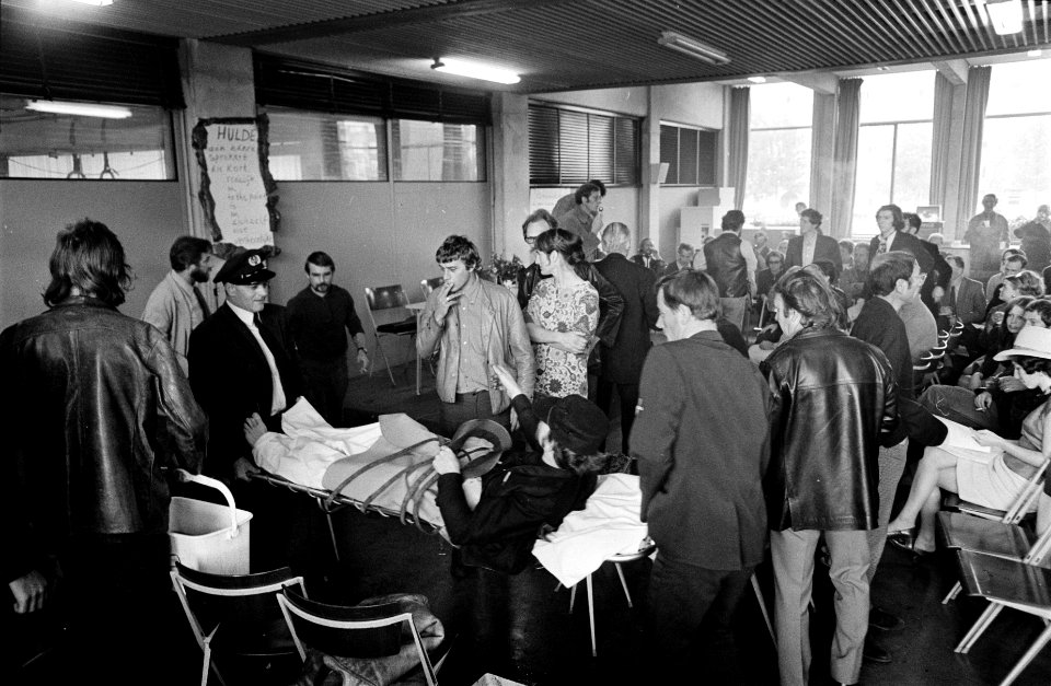Besloten ledenvergadering BBK in Rietveldacademie Amsterd Nummer 23 Erst Vijlbri, Bestanddeelnr 922-8428