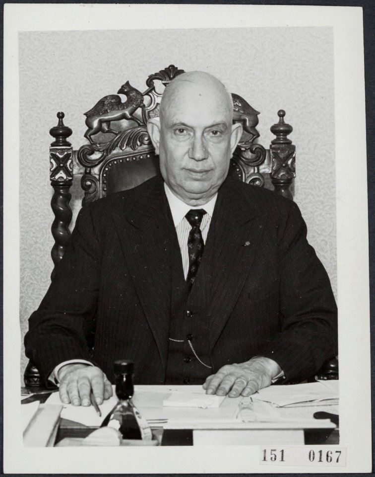 Bestuursfuncties, Schaik, JRH van, Bestanddeelnr 151-0167