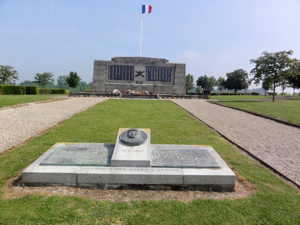 Berry-au-Bac (Aisne) Mémorial des chars d'assaut 01