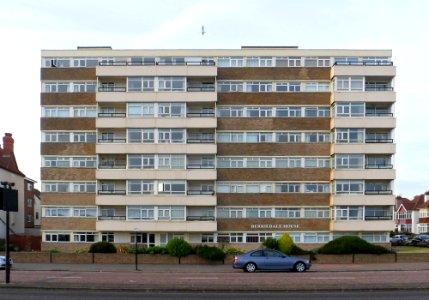 Berriedale House, Kingsway, Hove (August 2013) (1)