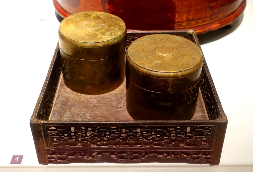 Betel tray for the proposal to the daughter-in-law, Hue, early 20th century, copper, wood - Vietnamese Women's Museum - Hanoi, Vietnam - DSC04351
