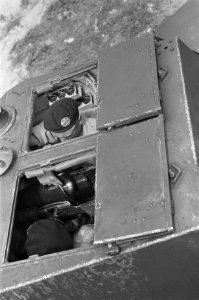 Bestuurder en commandant pantserwagen, Bestanddeelnr 257-4-3