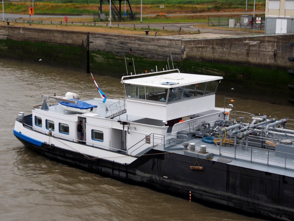 Beryl - ENI 02336040, Berendrechtsluis, Port of Antwerp pic5