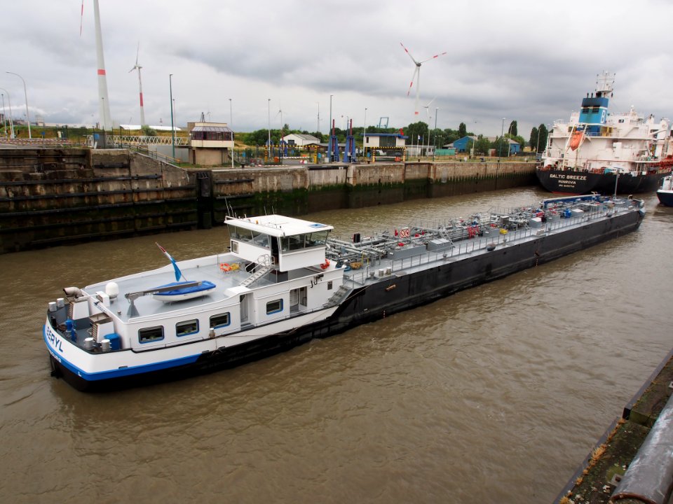 Beryl - ENI 02336040, Berendrechtsluis, Port of Antwerp pic6