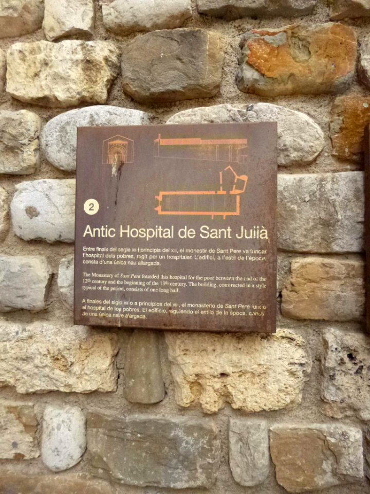 Besalú - Hospital de Sant Julià 1