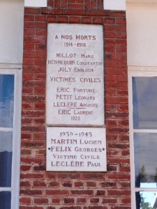 Berthenicourt (Aisne) plaque monument aux morts sur la mairie