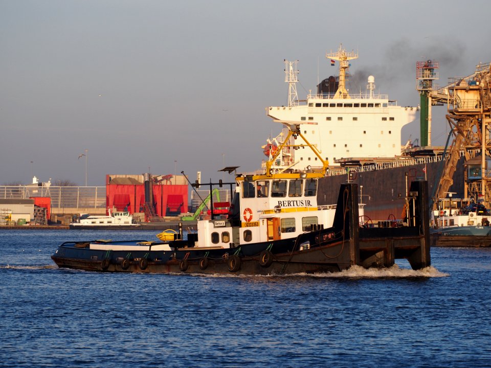 Bertus jr ENI 06003353, Port of Amsterdam, pic2