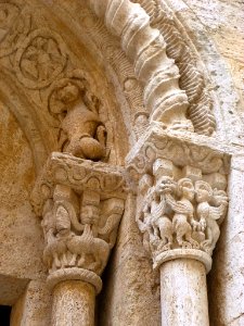 Besalú - Iglesia de Sant Vicenç 08