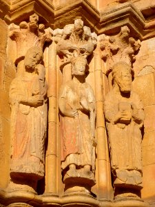 Benavente - Iglesia de San Juan del Mercado, exterior, portadas románicas 02