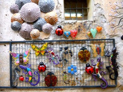 Besalú - Comercio turístico 07