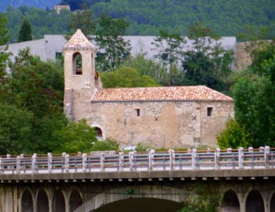 Besalú - Iglesia de Sant Martí de Capellada