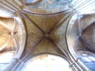Benavente - Iglesia de Santa María del Azogue, interior 19