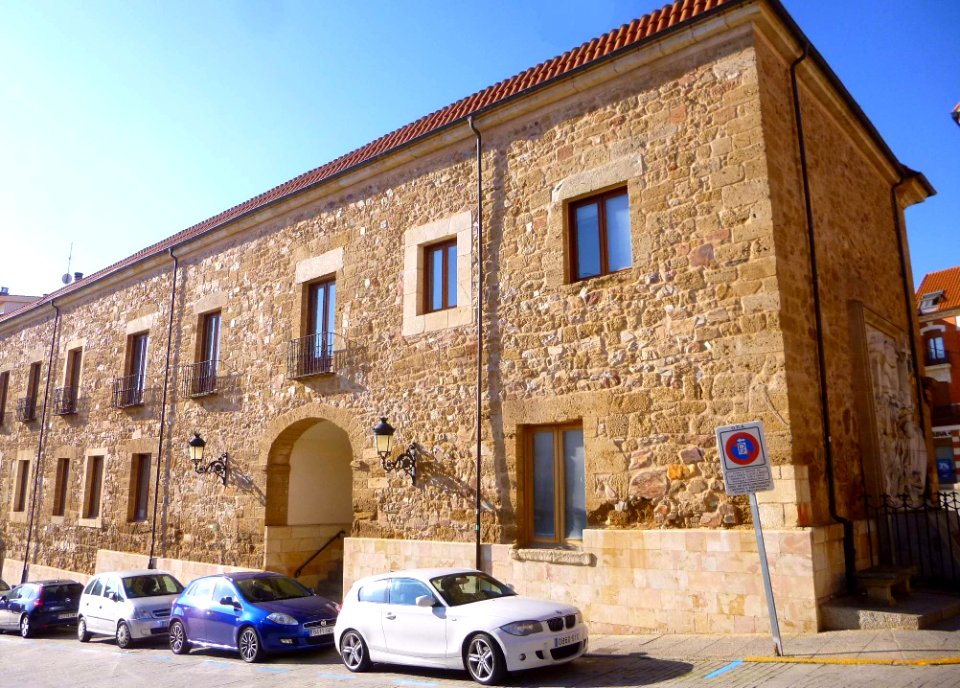 Benavente - Plaza Mayor, Ayuntamiento 6