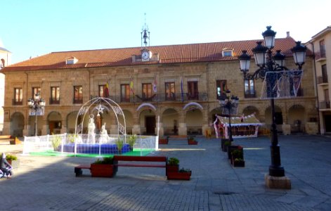 Benavente - Plaza Mayor, Ayuntamiento 1