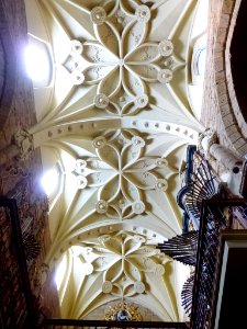Benavente - Iglesia de Santa María del Azogue, interior 02