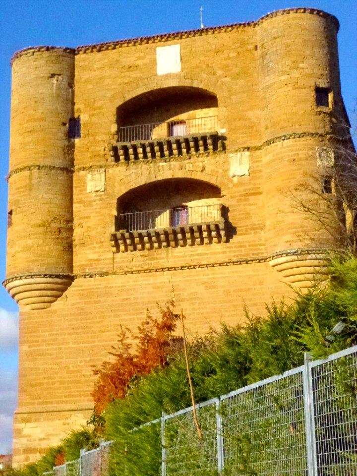 Benavente - Castillo de la Mota y Torre del Caracol (Parador Nacional de Benavente) 18