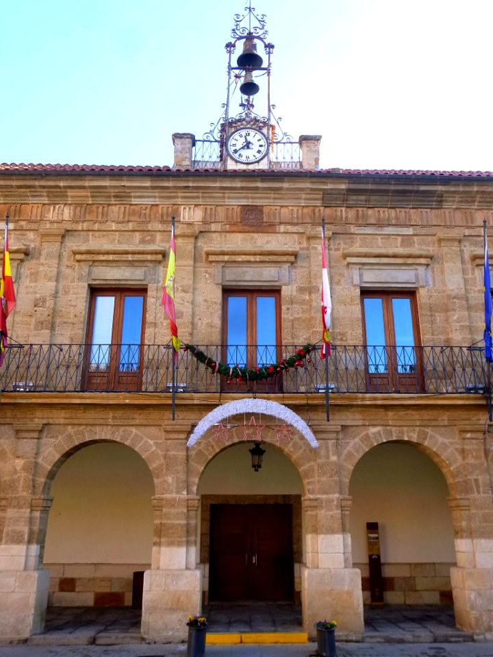 Benavente - Plaza Mayor, Ayuntamiento 3