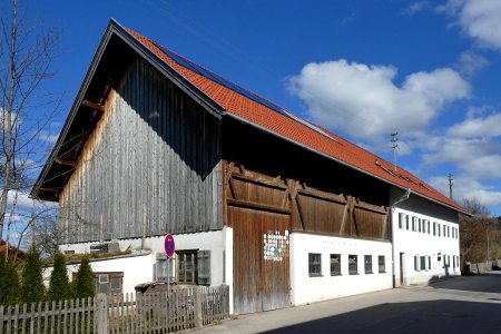 Benediktbeuern, Bahnhofstr 28, Zierbund, 1