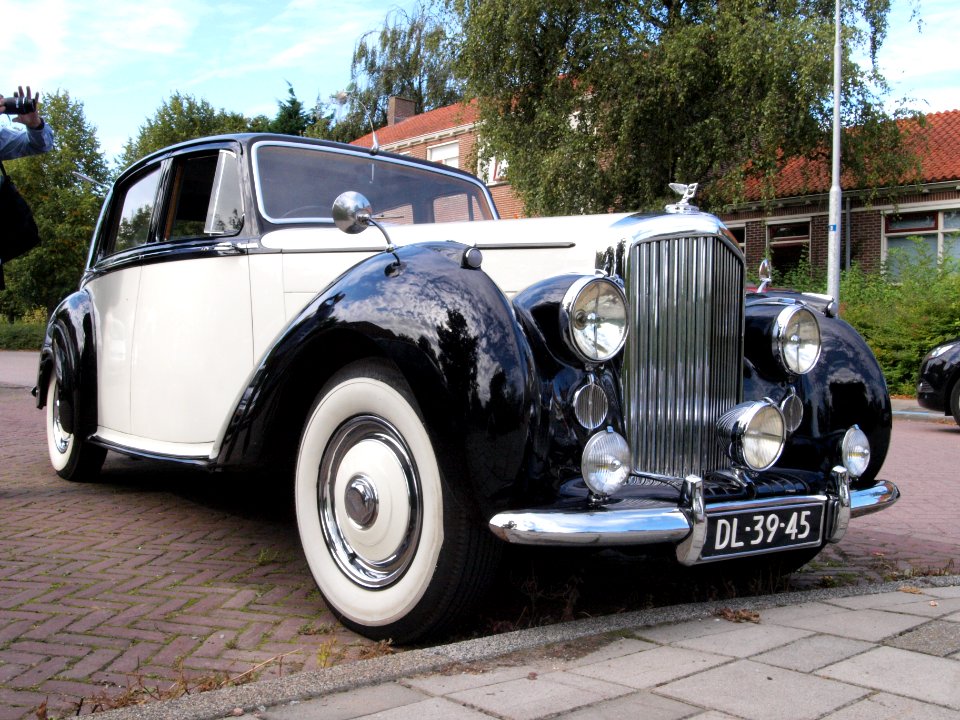 Bentley Mk VI DL-39-45 seen at Hoofddorp pic2