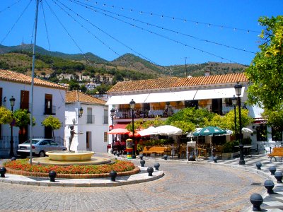 Benalmádena Pueblo - Niña de Benalmádena 1