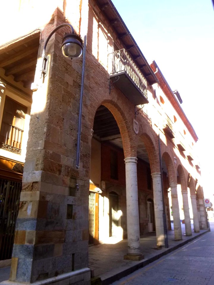 Benavente - Plaza Mayor, Casa de las Pescaderías 1