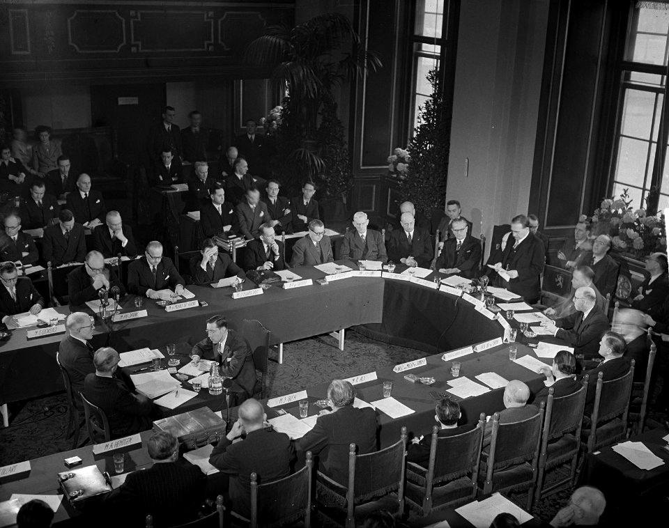Benelux Conferentie 1e Kamer Den Haag. Opening rede Dr. W. Drees, Bestanddeelnr 903-2602