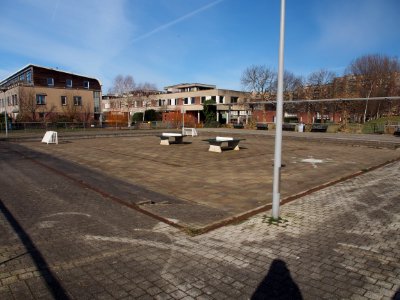 Bep van Klaverenboulevard pleintje foto 1