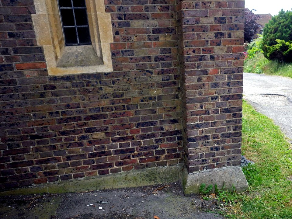 Benchmark, St Michael's Church, Glassenbury Drive, Bexhill (2)