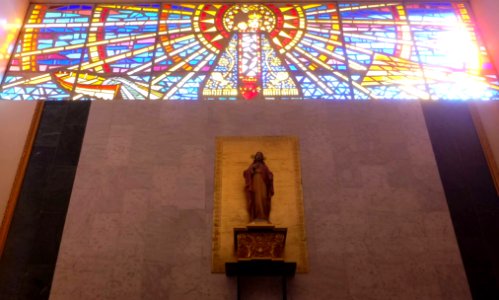 Benidorm - Parroquia de San Francisco de Asís, vidrieras 1