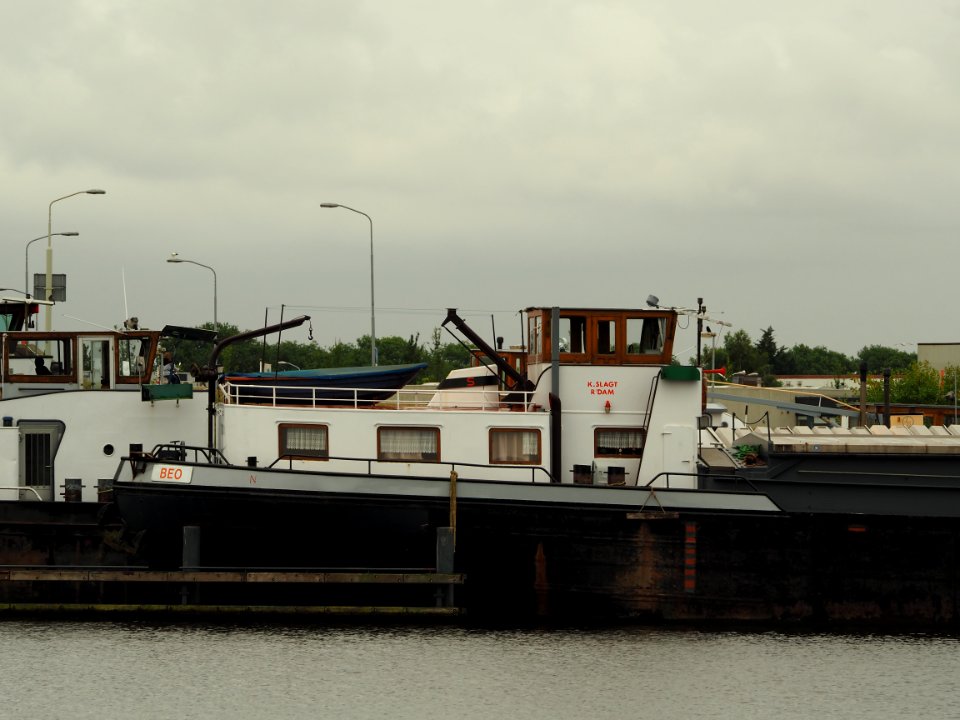 Beo ENI 02313014 op het Spaarne, klaar voor de sloop pic2