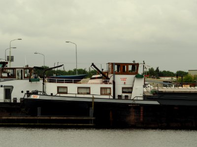 Beo ENI 02313014 op het Spaarne, klaar voor de sloop pic2