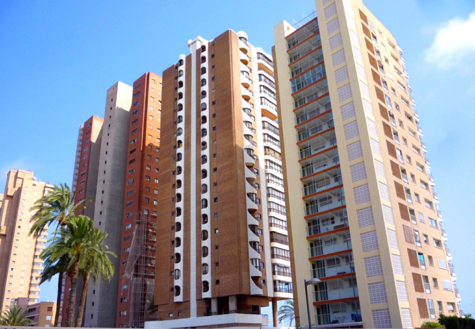 Benidorm - Edificios Torre Maraya, Las Arenas y Los Gemelos