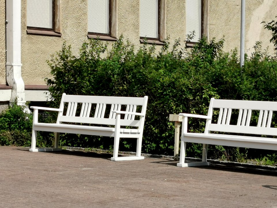 Benches Northern Ostrobothnia museum Oulu 20210711