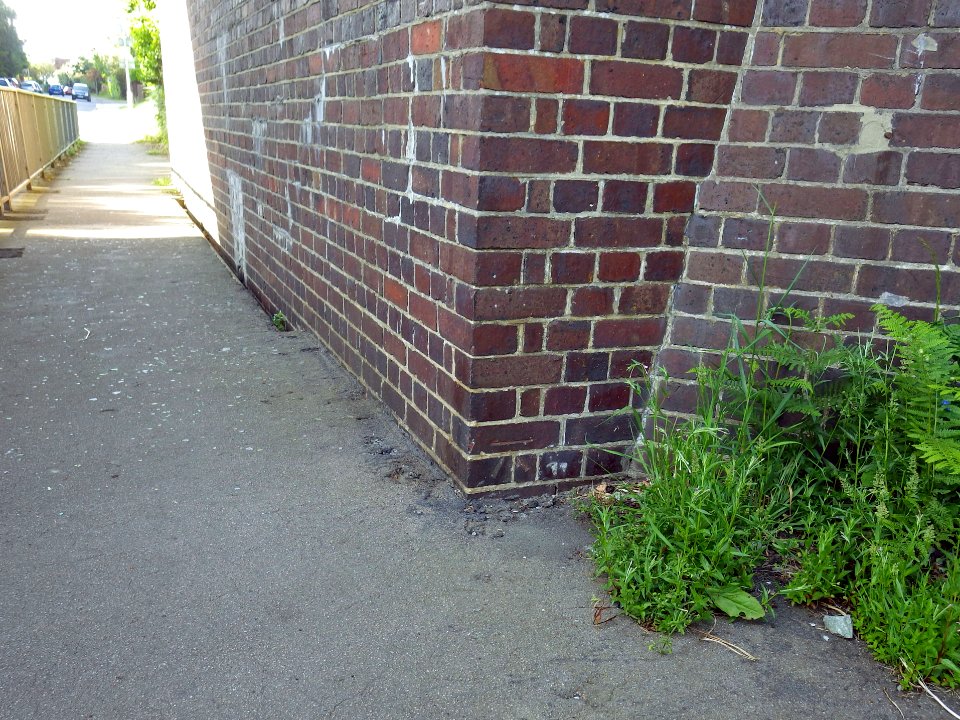 Benchmark, Bridge Wall, Westcourt Drive, Bexhill (2)