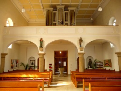 Berghausen Kirche 04